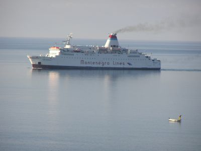 Černá Hora - doprava - trajekt